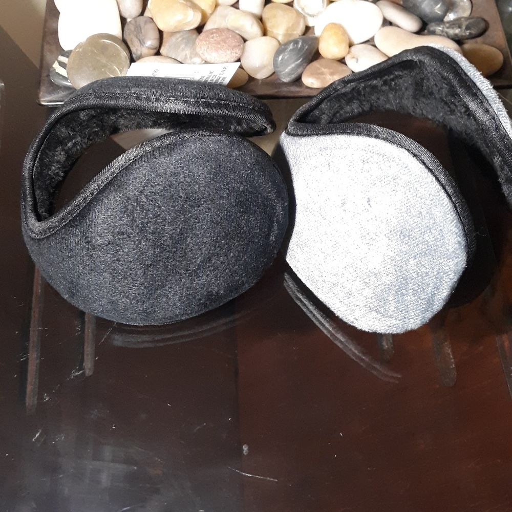 Set of 2 Wrap around ear muffs.